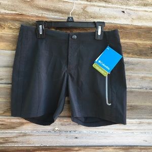 Black Columbia shorts
